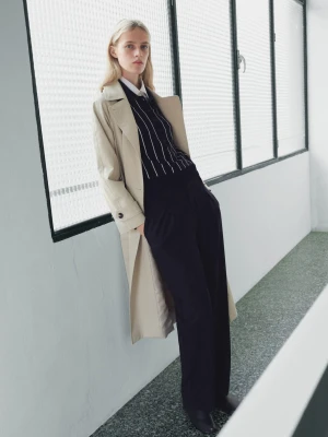MANGO - Sweter w paski z kołnierzykiem polo granatowy - - Kobieta