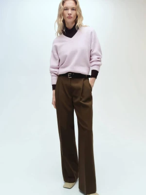 MANGO - Sweter z dzianiny z dekoltem w szpic jasny/pastelowa purpura - - Kobieta