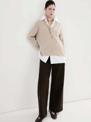 MANGO - Sweter z dzianiny z dekoltem w szpic jasny / pastelowy szary - - Kobieta