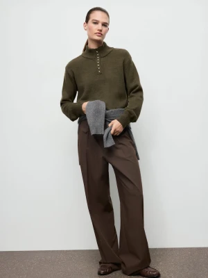 MANGO - Sweter z półgolfem i guzikami khaki - - Kobieta