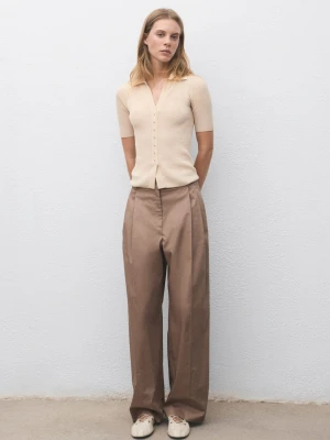 MANGO - Sweter z prążkowanego materiału z kołnierzem koszulowym kremowy / écru - - Kobieta