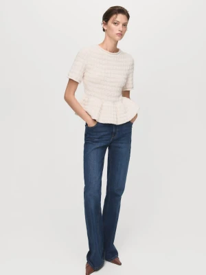 MANGO - Sweter z teksturą i falbanką kremowy / écru - - Kobieta