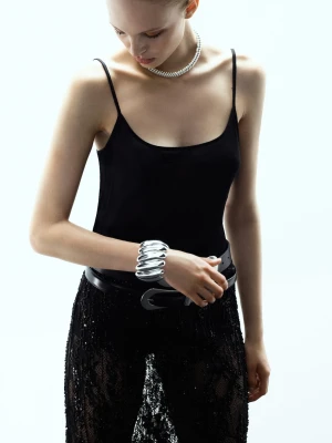 Sztywna bransoletka z wypukłościami srebrny - Kobieta - Rozmiar uniwersalny - MANGO