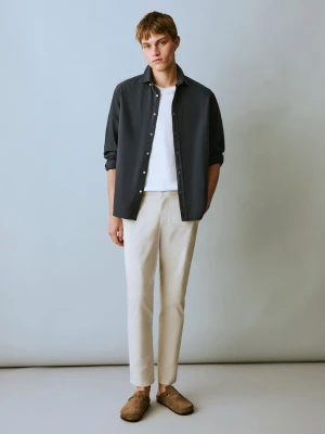 MANGO TEEN - Bawełniane spodnie chinos lodowy szary - - Chłopak