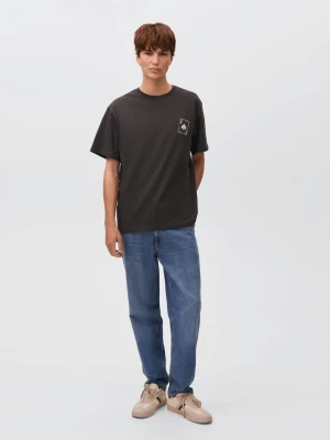 MANGO TEEN - Bawełniany wzorzysty t-shirt antracytowy - - Chłopak