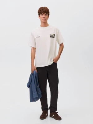 MANGO TEEN - Bawełniany wzorzysty t-shirt złamana biel - - Chłopak
