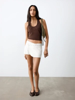 Kopertowe spódnicospodenki z ćwiekami złamana biel - Dziewczyna - - MANGO TEEN