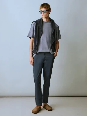 MANGO TEEN - Spodnie chinos elastyczne granatowy - - Chłopak