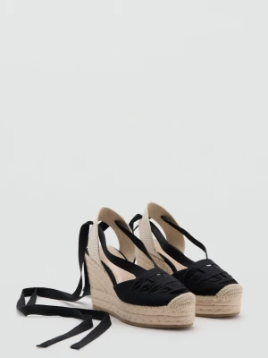 Wiązane buty na koturnie z łączonych materiałów czarny - Dziewczyna - - MANGO TEEN