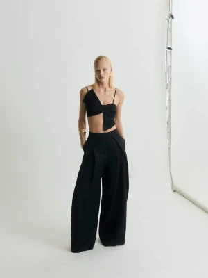 MANGO - Krótki top w kształcie kokardy czarny - - Kobieta