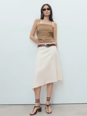 MANGO - Top drapowany z kopertowymi plecami piaskowy - - Kobieta