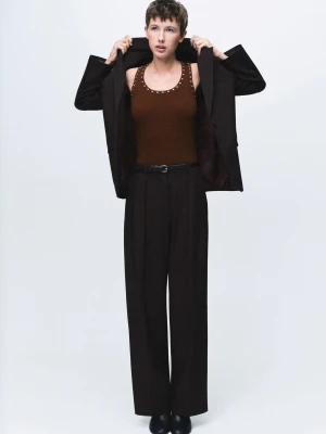 MANGO - Top z dzianiny z ćwiekami brązowy - - Kobieta