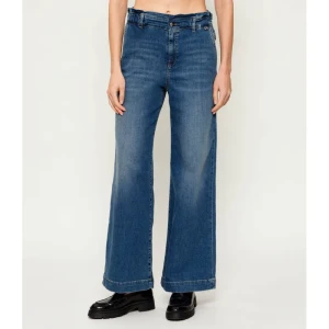 Marc Cain Jeansy WAUKE | Relaxed fit | high waist