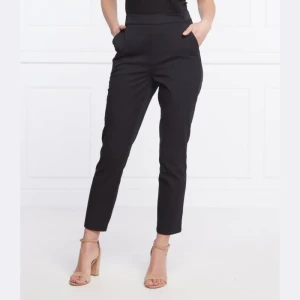 Marc Cain Spodnie | Cropped Fit