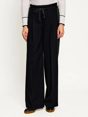 Marc Cain Spodnie dresowe | Loose fit czarny