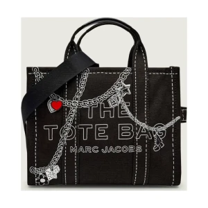 Marc Jacobs Shopperka Trompe L''Oeil Charm Tote Bag