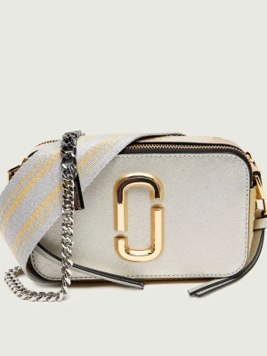 Marc Jacobs Skórzana listonoszka Metallic Cb Chain Snapshot srebrny