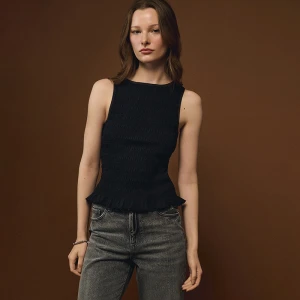 Marszczony top z falbanką czarny House