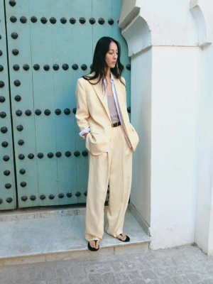 Marynarka garniturowa z lnu Å¼Ã³Å‚ty - Kobieta - - MANGO