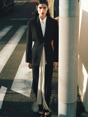 Marynarka o taliowanym kroju z lyocellu czarny - Kobieta - - MANGO