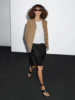 Marynarka Z Mieszanki Bawełny Z Ozdobnym Guzikiem - Beżowy - - Massimo Dutti - Kobieta