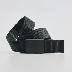 Materiałowy pasek z metalową klamrą House