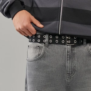 Materiałowy pasek z metalowymi oczkami czarny House