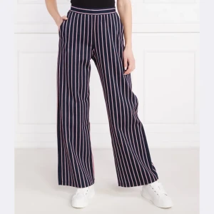 MAX&Co. Spodnie LINCE | Loose fit