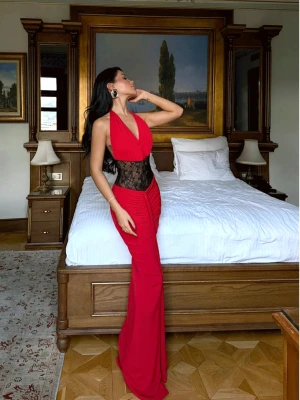 Maxi sukienka z odkrytymi plecami PALOMA - czerwona  magmac 