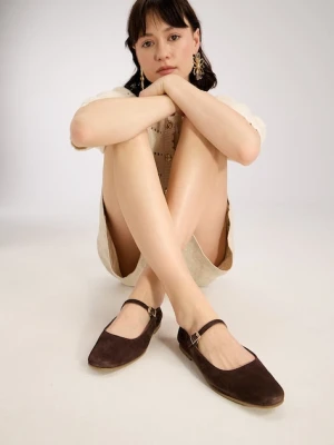 Medicine baleriny zamszowe