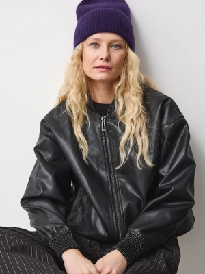 Medicine czapka kaszmirowa kolor fioletowy