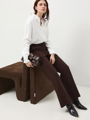 Medicine koszula damska kolor beżowy relaxed z kołnierzykiem klasycznym