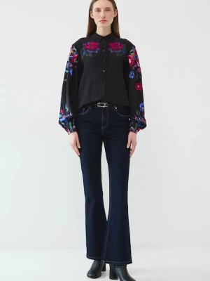 Medicine koszula damska kolor czarny regular z kołnierzykiem klasycznym