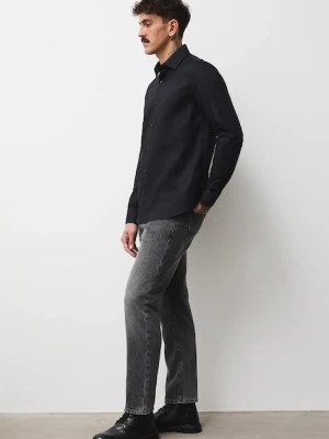 Medicine koszula męska kolor czarny slim z kołnierzykiem klasycznym