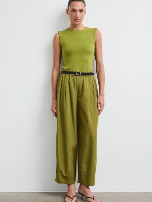 Medicine spodnie slouchy damskie z dodatkiem lnu zielony
