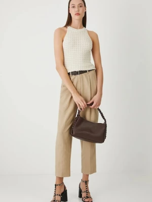 Medicine spodnie z domieszką lnu kolor beżowy fason chinos medium waist