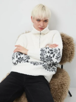 Medicine sweter z domieszką wełny damski kolor beżowy ciepły z półgolfem