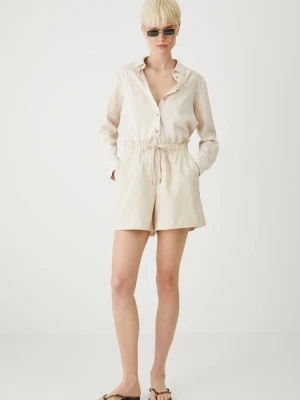 Medicine szorty z domieszką lnu damskie kolor beżowy gładkie medium waist
