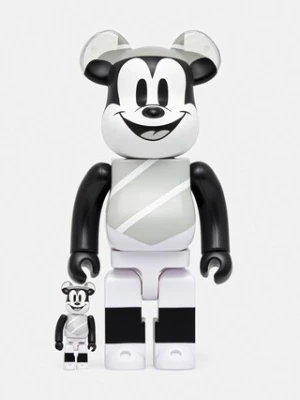 Medicom Toy figurka dekoracyjna kolor biały HAT.AND.PONCHO.100.400
