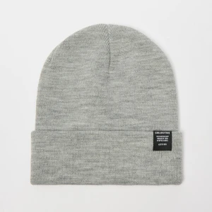 Melanżowa czapka beanie z ozdobną metką House