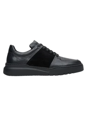 Mens Black Low-Top Sneakers made of Mixed Materials Estro Er00113796 Estro