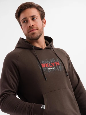 Męska bluza klasyczna kangurka z nadrukiem - ciemnobrązowa V2 - Rozmiar: L Ombre Clothing