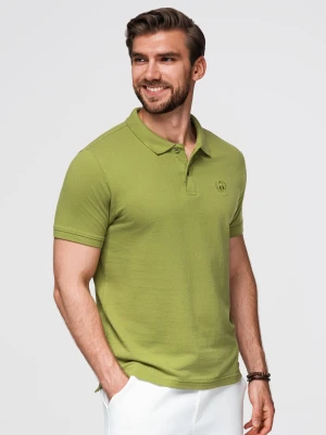 Męska koszulka polo jednokolorowa BASIC z dzianiny pique - oliwkowa V21 - Rozmiar: M Ombre Clothing oliwkowy