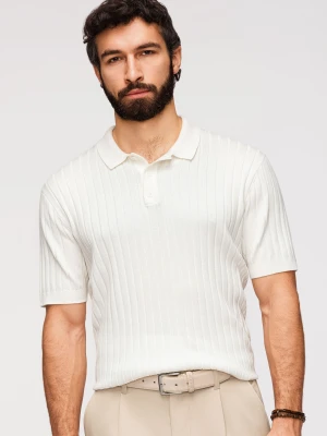 Męska koszulka polo z wiskozą SLIM FIT w pionowy prążek – złamana biel V3 - Rozmiar: L Ombre Clothing