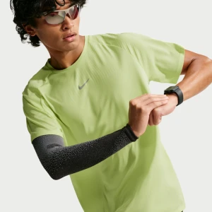 Męska koszulka z krótkim rękawem do biegania Nike Stride Aero-FIT - Żółty
