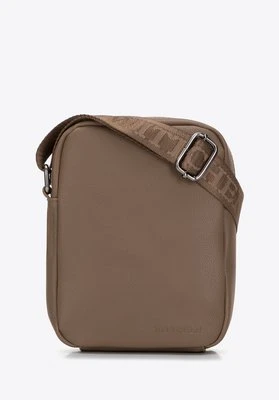 Męska listonoszka z ekoskóry pionowa brązowa Wittchen