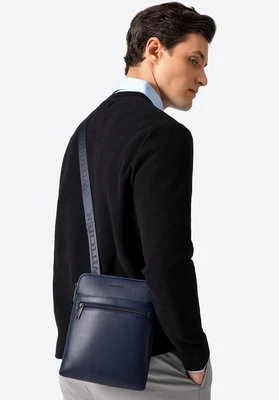 Męska listonoszka z imitacji skóry granatowa Wittchen