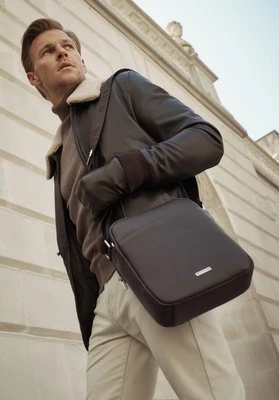 Męska listonoszka ze skóry ekologicznej prostokątna brązowa Wittchen