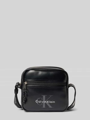 Męska torba na ramię z wytłoczonym logo Calvin Klein Czarny