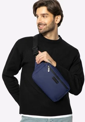 Męska torebka nerka z przednią kieszenią granatowa Wittchen